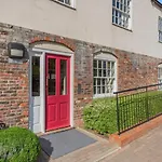 3 Bed In Oc-w1007