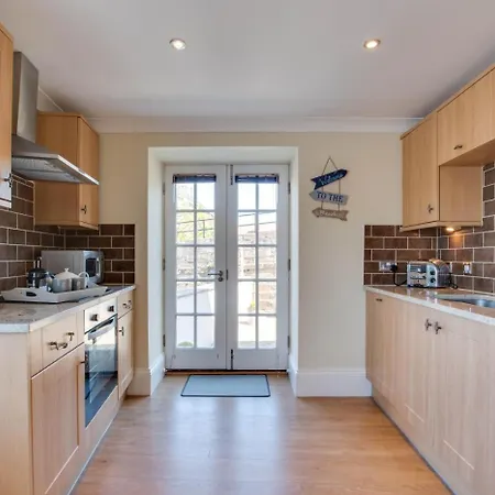 3 Bed In Oc-w1007