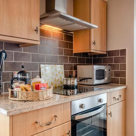 3 Bed In Oc-w1007 * Whitby