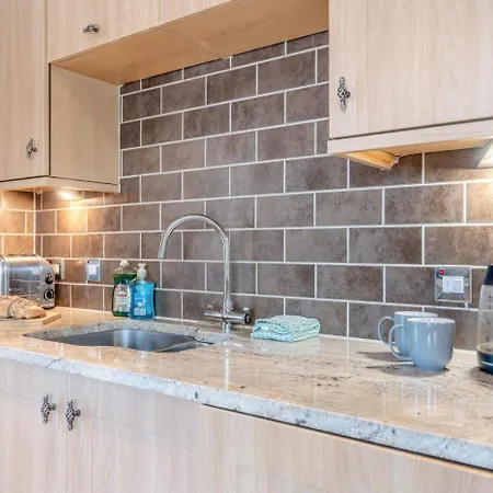 Lejlighed 3 Bed In Oc-w1007 Whitby