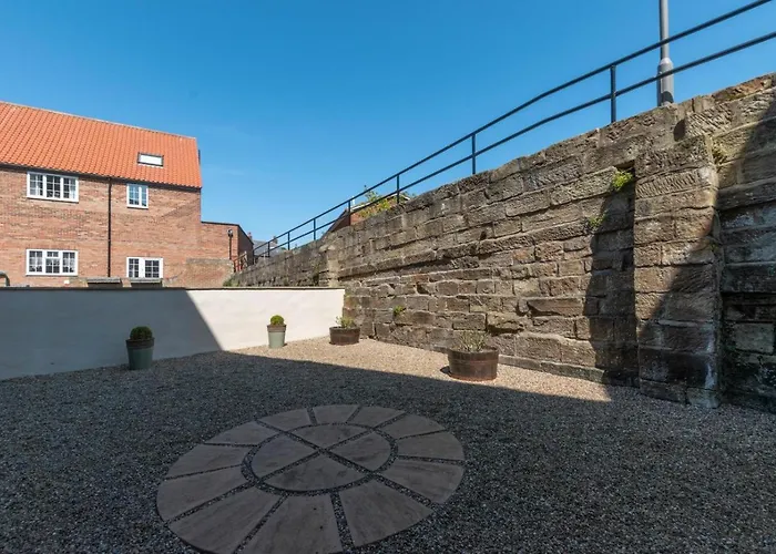 3 Bed In Oc-w1007 아파트 휫비