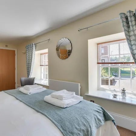 3 Bed In Oc-w1007 Whitby